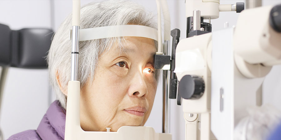 How Optometry Services Address Aging and Fall Risks