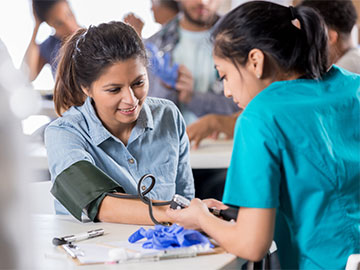 Key Responsibilities of a Medical Assistant: